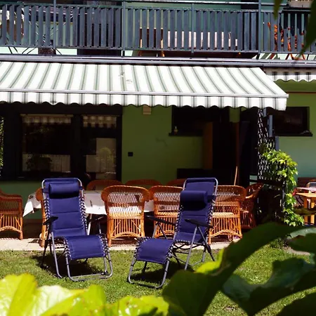 Apartment Zoeldello Apartmanhaz Siofok