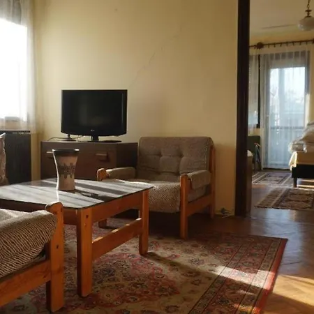 Apartment Zoeldello Apartmanhaz Siófok