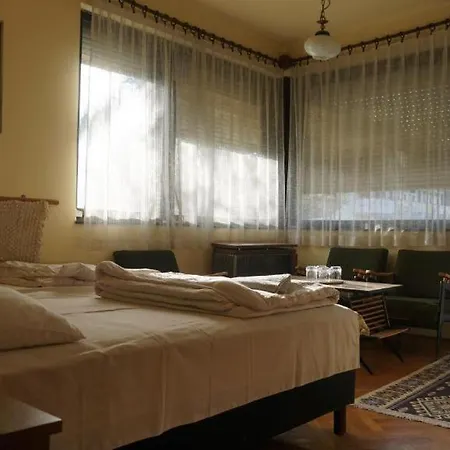 Apartment Zoeldello Apartmanhaz Siófok