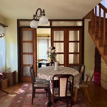 Zoeldello Apartmanhaz * שיופוק